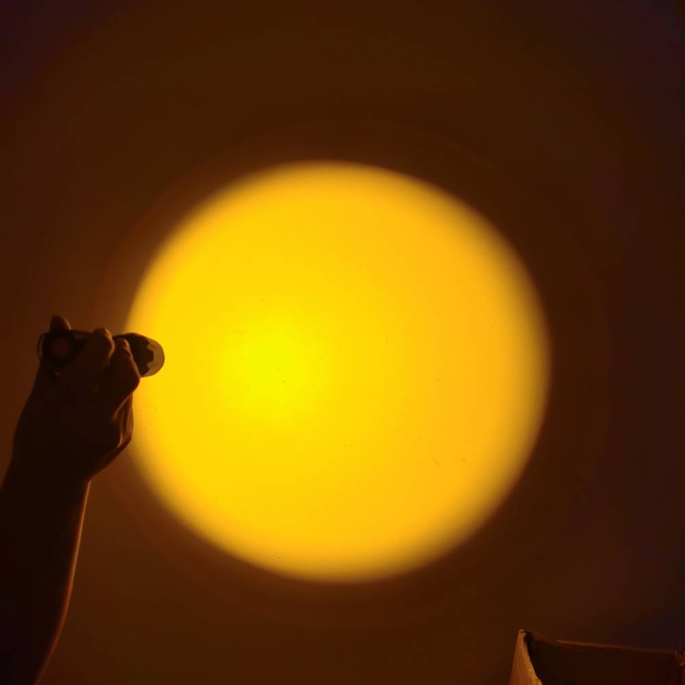 Zoom télescopique lampe Orange - Outdoor Adventure Inc avis et prix
